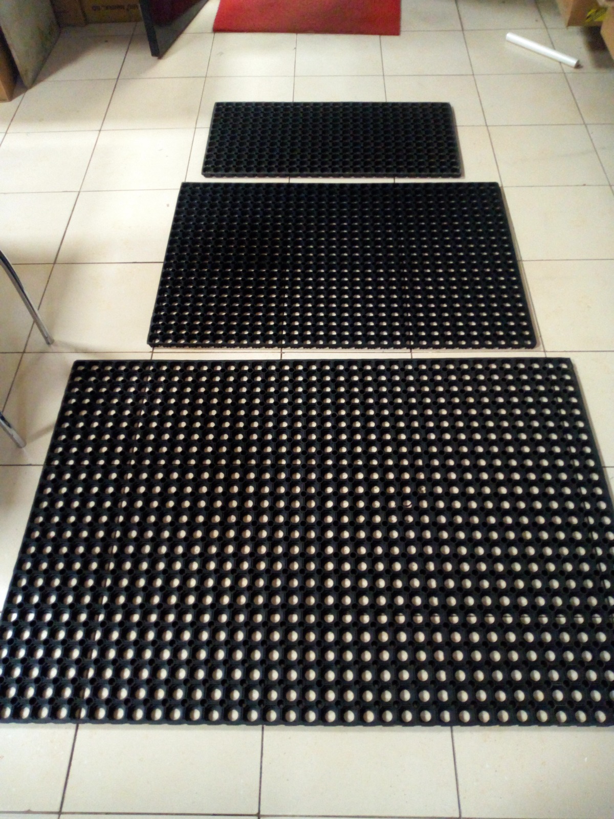 Kitchen anti-fatigue rubber mat